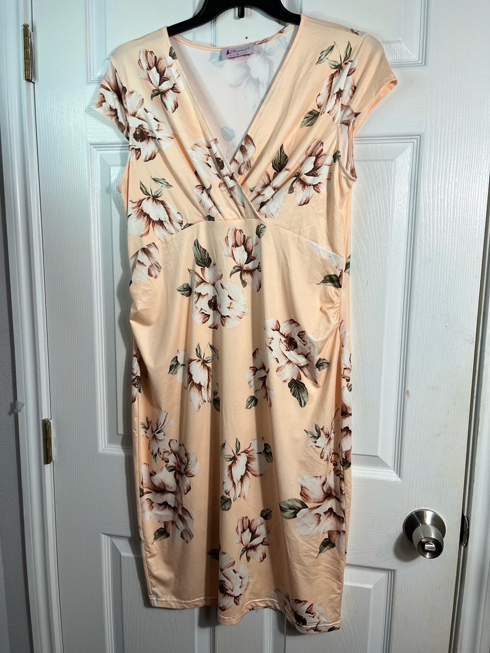 Maacie Maternity Stretch Floral V-Neck Peach Midi Dress XL